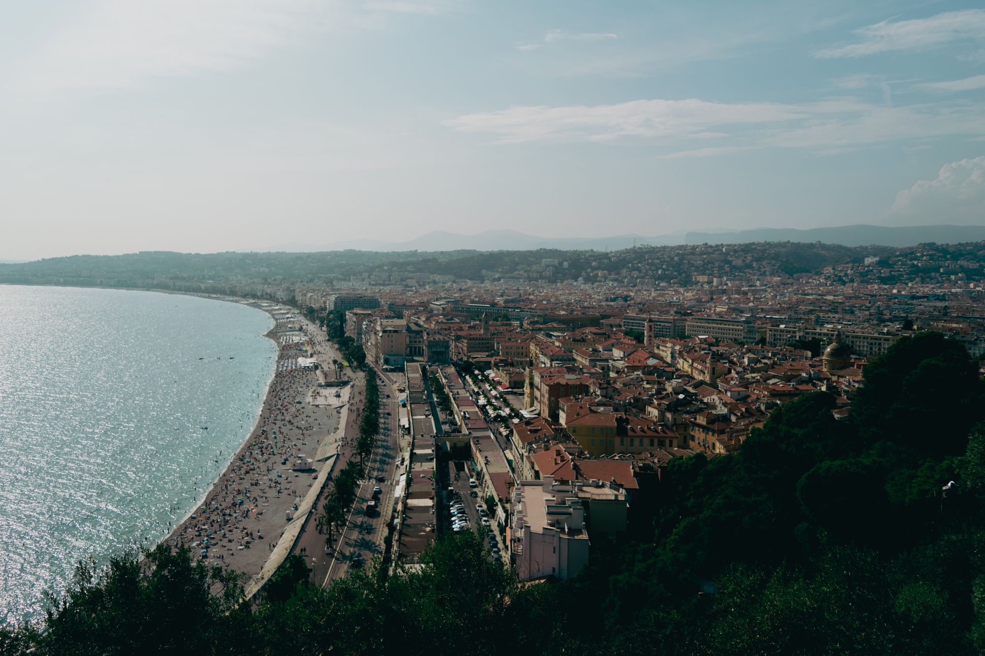 La baie de Nice, sur la Côte d'Azur, près de Sophia-Antipolis